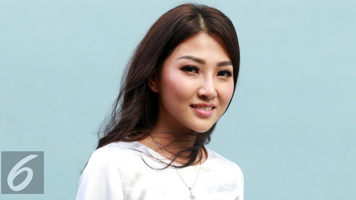 Sarwendah Klarifikasi Soal Ruben Onsu Kesulitan Bertemu Anak Lewat WhatsApp