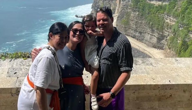 5 Potret Gracia Indri Diduga Hamil Anak Kedua Pamer Perut Hamil Liburan di Bali