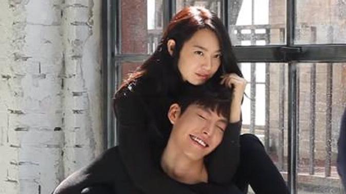 Kim Woo Bin dan Shin Min Ah Rencanakan Pernikahan 20 Desember 2025 Teman Hidup Sejati