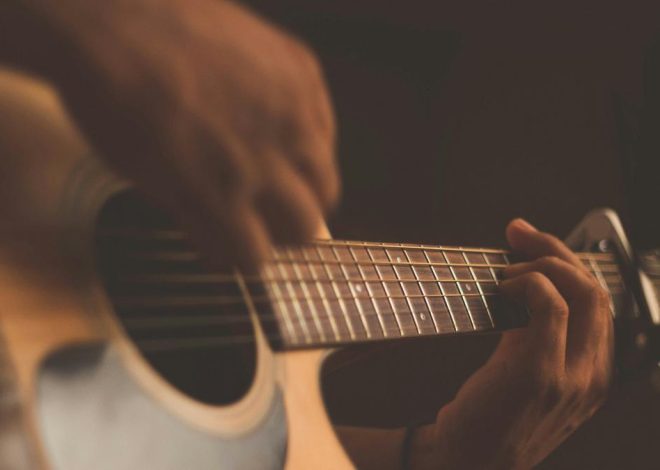 Chord Berbeza Kasta Lirik dan Makna Lagu Thomas Arya