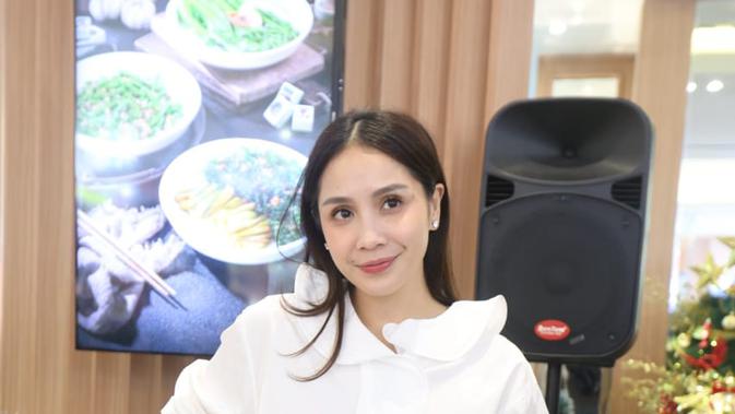 Nagita Slavina Fokus Berbisnis Kuliner karena Hobi Makan Jajakan Ikan Sayur Asin dan Bebek Peking