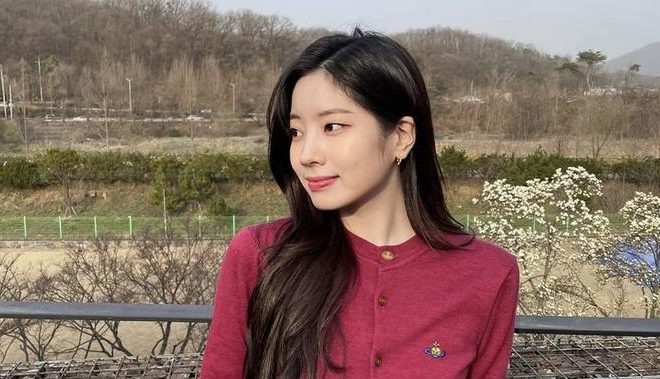 Debut Drama Perdana Dahyun dalam Drama Korea Love Me 2025 Saksikan di Vidio