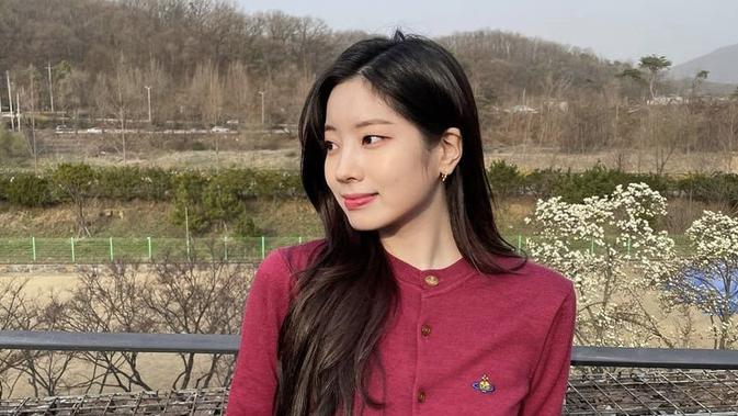 Debut Drama Perdana Dahyun dalam Drama Korea Love Me 2025 Saksikan di Vidio