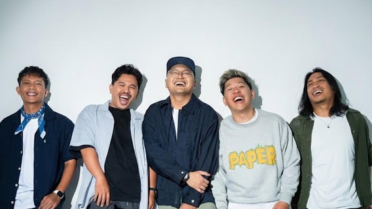 Tutup Kepala Lepas Gambar Distorsi Persembahkan Lagu Makna yang Sama untuk Ibu