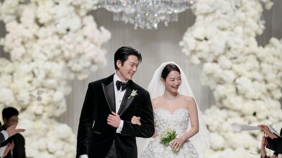 Nasihat Bijak Biksu untuk Pasangan Kim Woo Bin dan Shin Min Ah di Hari Pernikahan