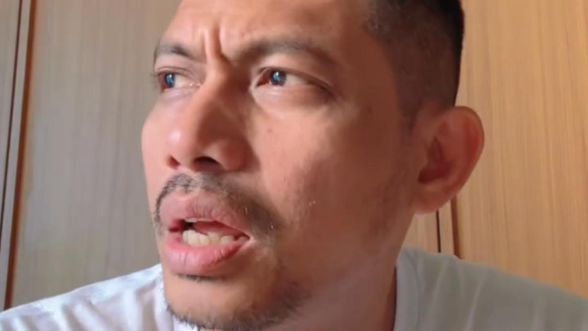 Melempar dan Lari Seperti Anak Kecil!