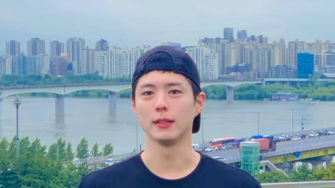 Variety Show Baru Bertema Salon Rambut di Desa Terpencil Dibawakan oleh Park Bo Gum