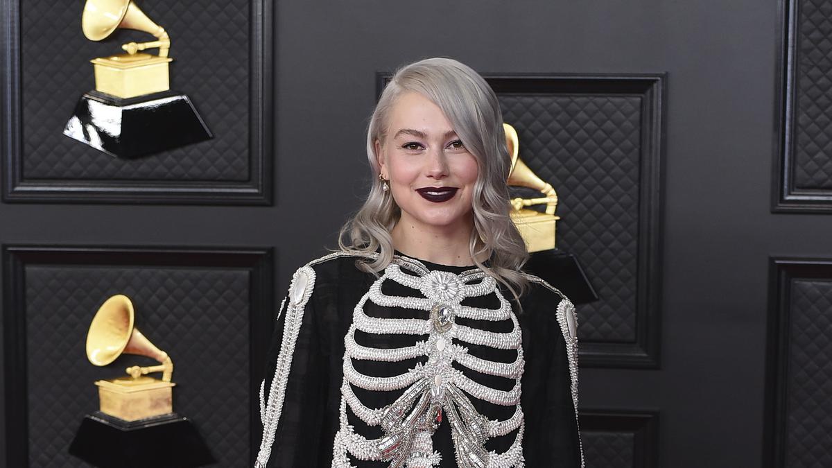 Makna Lagu Scott Street, Ungkap Kisah Patah Hati dan Nostalgia