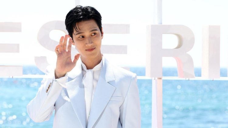 Ahn Bo Hyun Bergabung dalam Film Inside Men Bersama Ha Jung Woo sebagai CEO Agensi Entertainment
