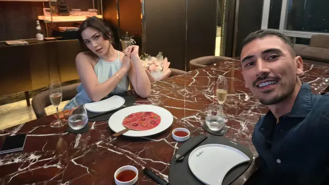 Jessica Iskandar Rayakan Ulang Tahun Pernikahan ke-5 Bersama Vincent Verhaag