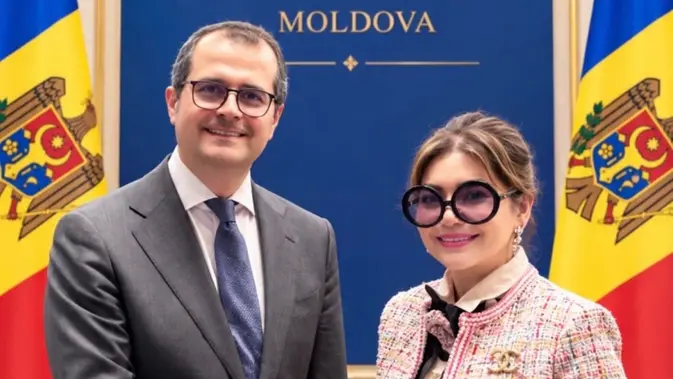 Prof. Deby Vinski Banggakan Indonesia Raih Penghargaan MERIT dari Moldova